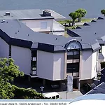호텔 Am Rhein 3*