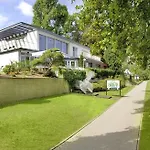 Am Rhein 3*