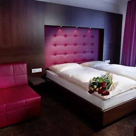 Szálloda Am Rhein 3*