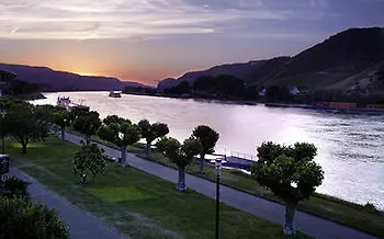 Am Rhein Hotel 3*